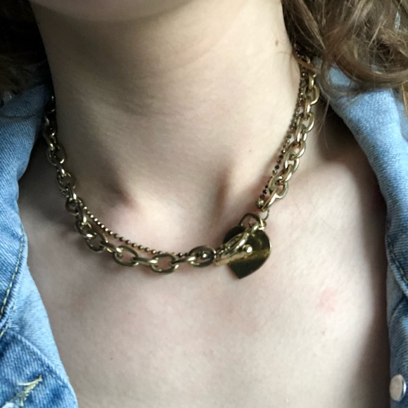 (Free over $15) double layered gold chain necklace - Picture 2 of 6